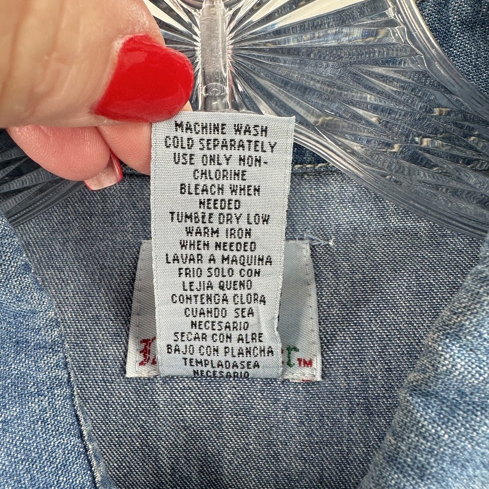 NutCracker Christmas Denim Shirt Santa Reindeer Embroidered Vintage Women Small - Picture 7 of 8